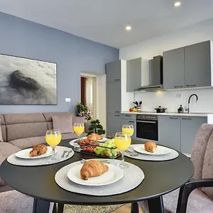 D&a Luxury With Free Parking Appartement Pula